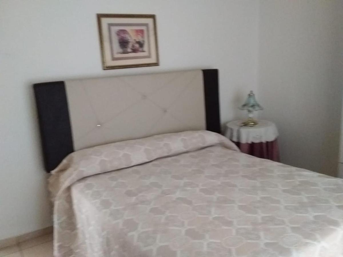 Amplio Departamento En *